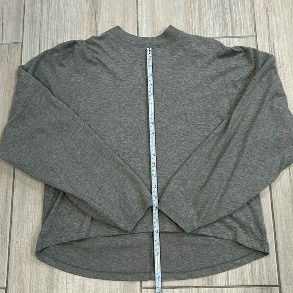 2 Aerie Cozy Mockneck Long Sleeve Tops - Picture 7 of 9